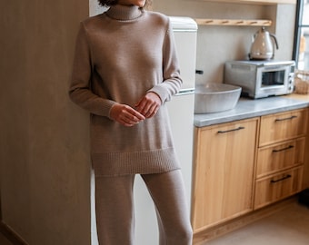 Women's knitted wide-leg pants, Elegant straight pants, Merino wool loungewear for women, Elastic waist knit pants, Minimalist trousers