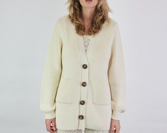 Cardigan doux en laine mérinos avec poches, Cardigan long en tricot avec boutons, Cardigan de style minimaliste scandinave, Veste en laine pour femme