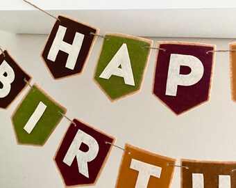 Striscione di buon compleanno in feltro boho: ghirlanda per feste fatta a mano