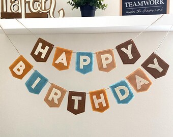 Striscione di buon compleanno in feltro boho: ghirlanda per feste fatta a mano