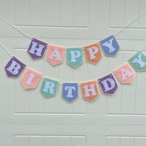 Banner de feliz aniversário, banner de feltro de aniversário, banner de feliz aniversário em cores pastel, decorações de festa, guirlanda de feliz aniversário, festa infantil