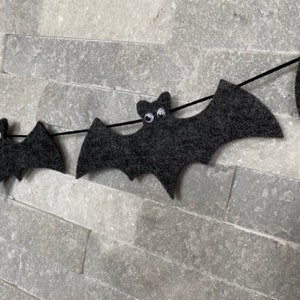 Ghirlanda di pipistrelli in feltro di Halloween, ghirlanda di pipistrelli, ghirlanda per feste di Halloween, decorazioni di Halloween, decorazioni per bambini, decorazioni di Halloween, decorazioni di pipistrelli in feltro