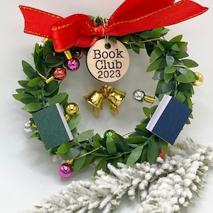 Book Club Ornament Wreath with books- Reads Book Club 2023