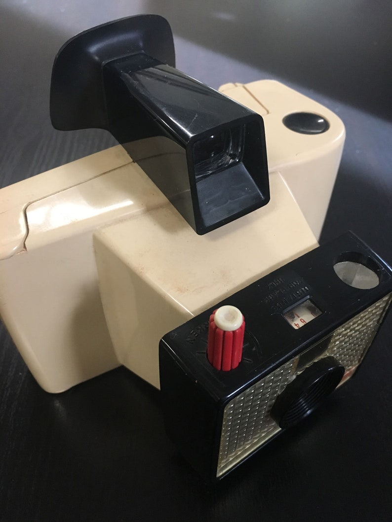 Polaroid Land Camera Swinger Model 20