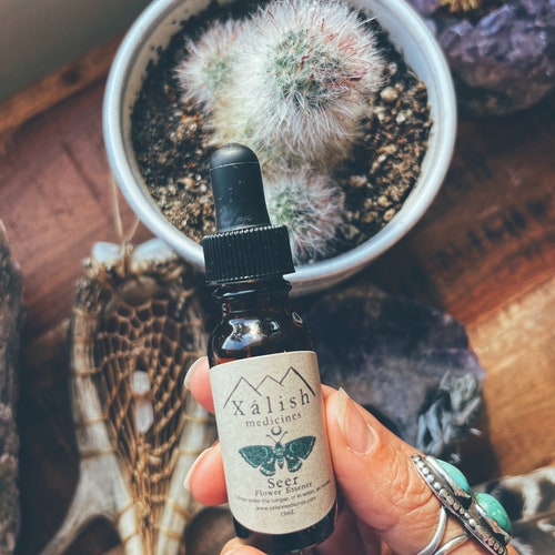 Seer Flower Essence with Passionflower, Cactus Flower, Artemisia absinthum, Angelica & Moonstone gem essence