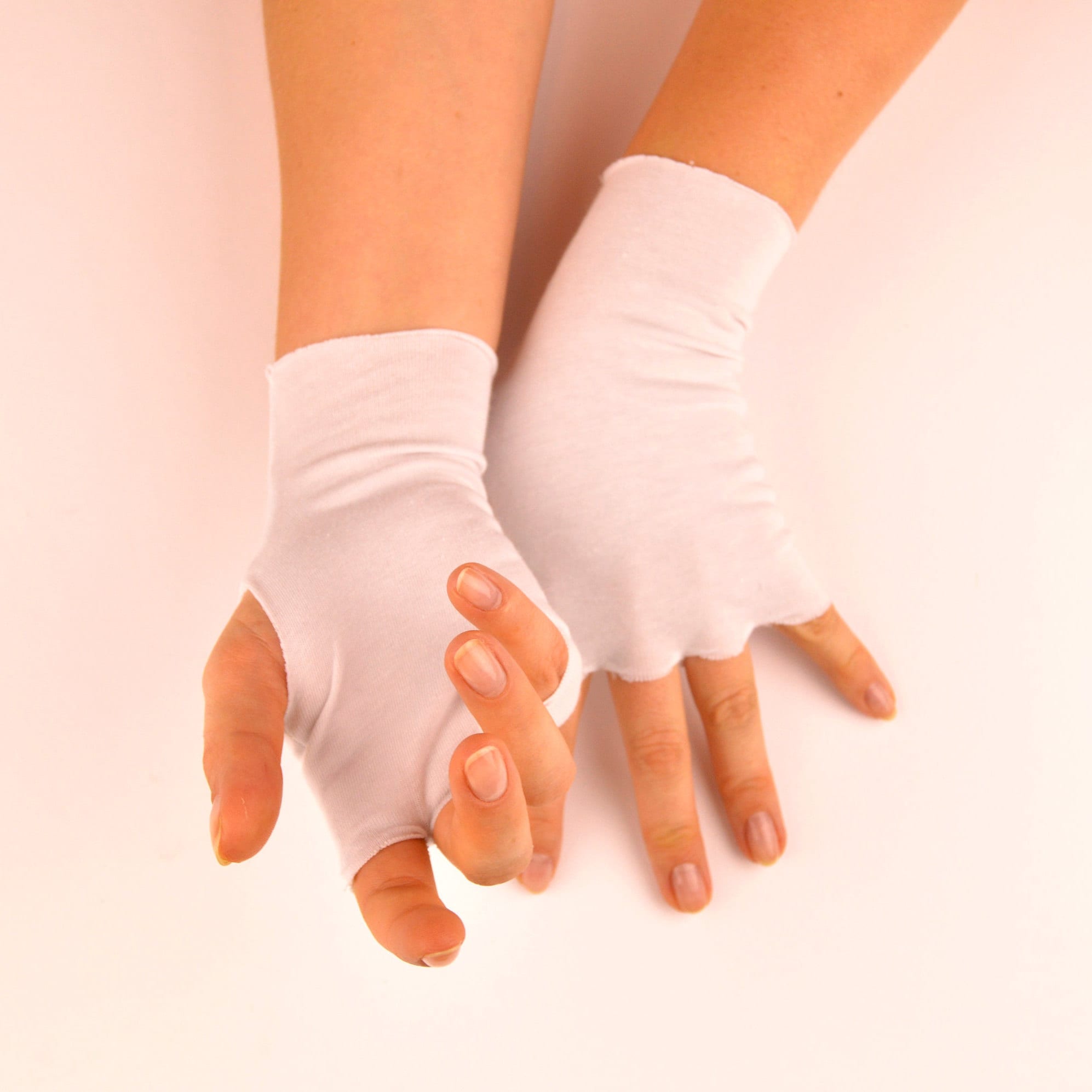 Guantes 100% Algodón Blancos Mediano Art Alternatives Pack 4