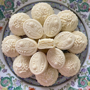 Father’s Day 1 Dozen Traditional Anise or Assorted flavor Soft German Springerle Cookies Southern Tea Cake Favors housesarming gift