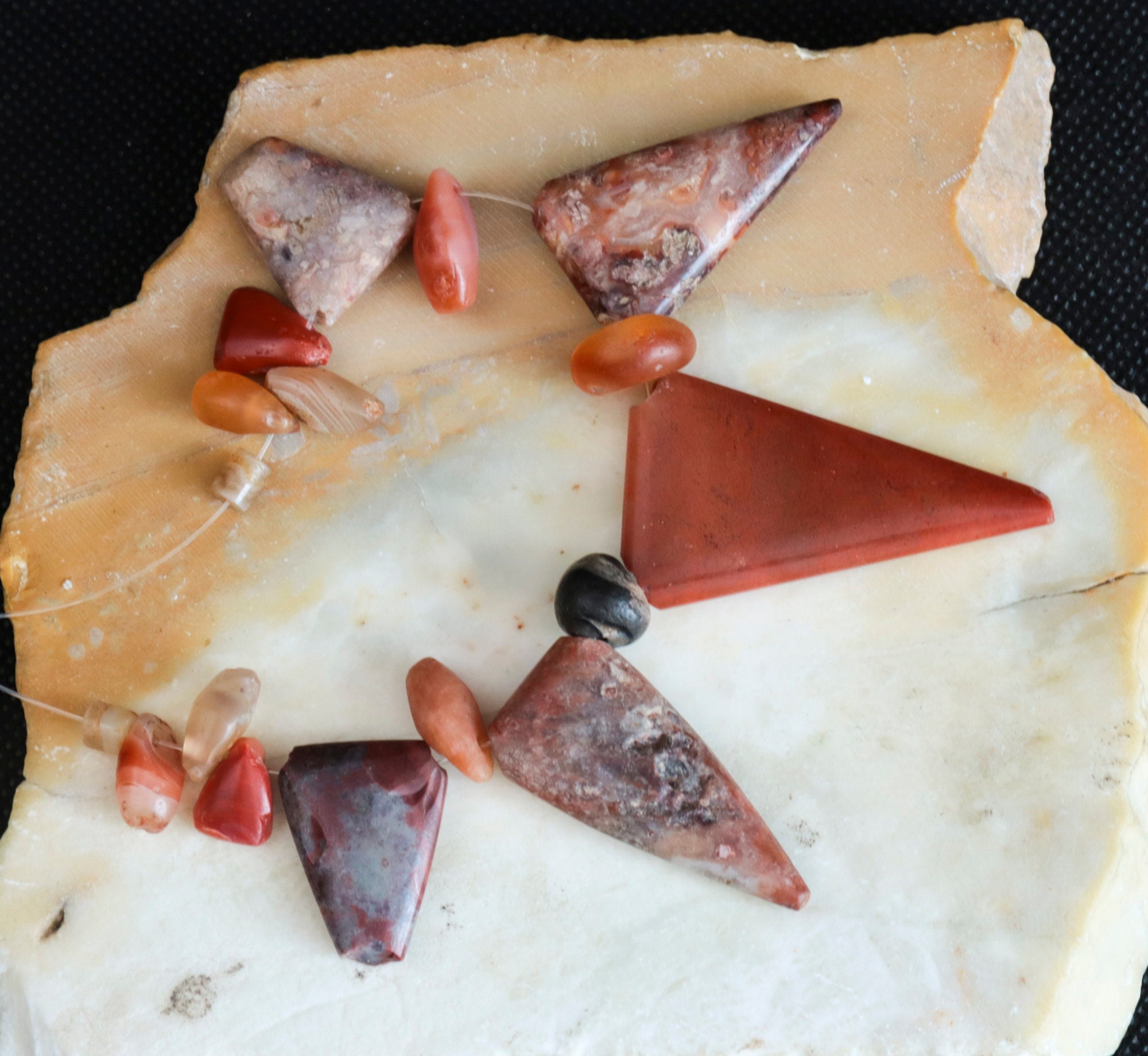 17 perle di pietra antiche o antiche