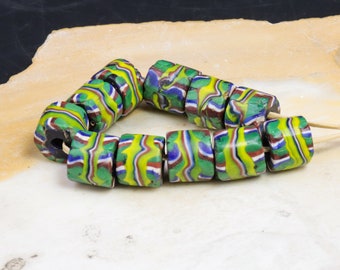 26インチのミックスアンティークベネチアントレードビーズストランド