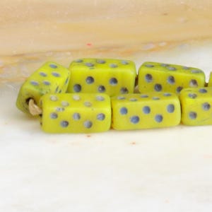 Strand of 7 glass trade beads