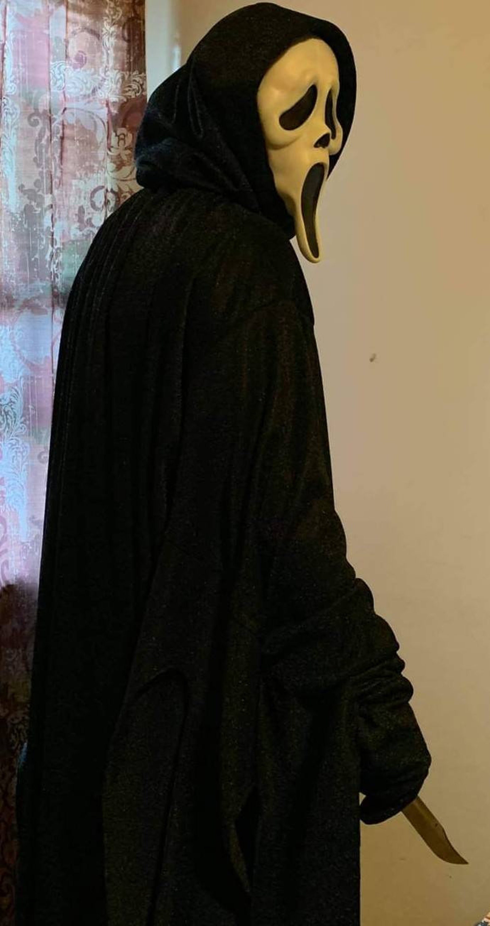 SCREAM ROBE Etsy