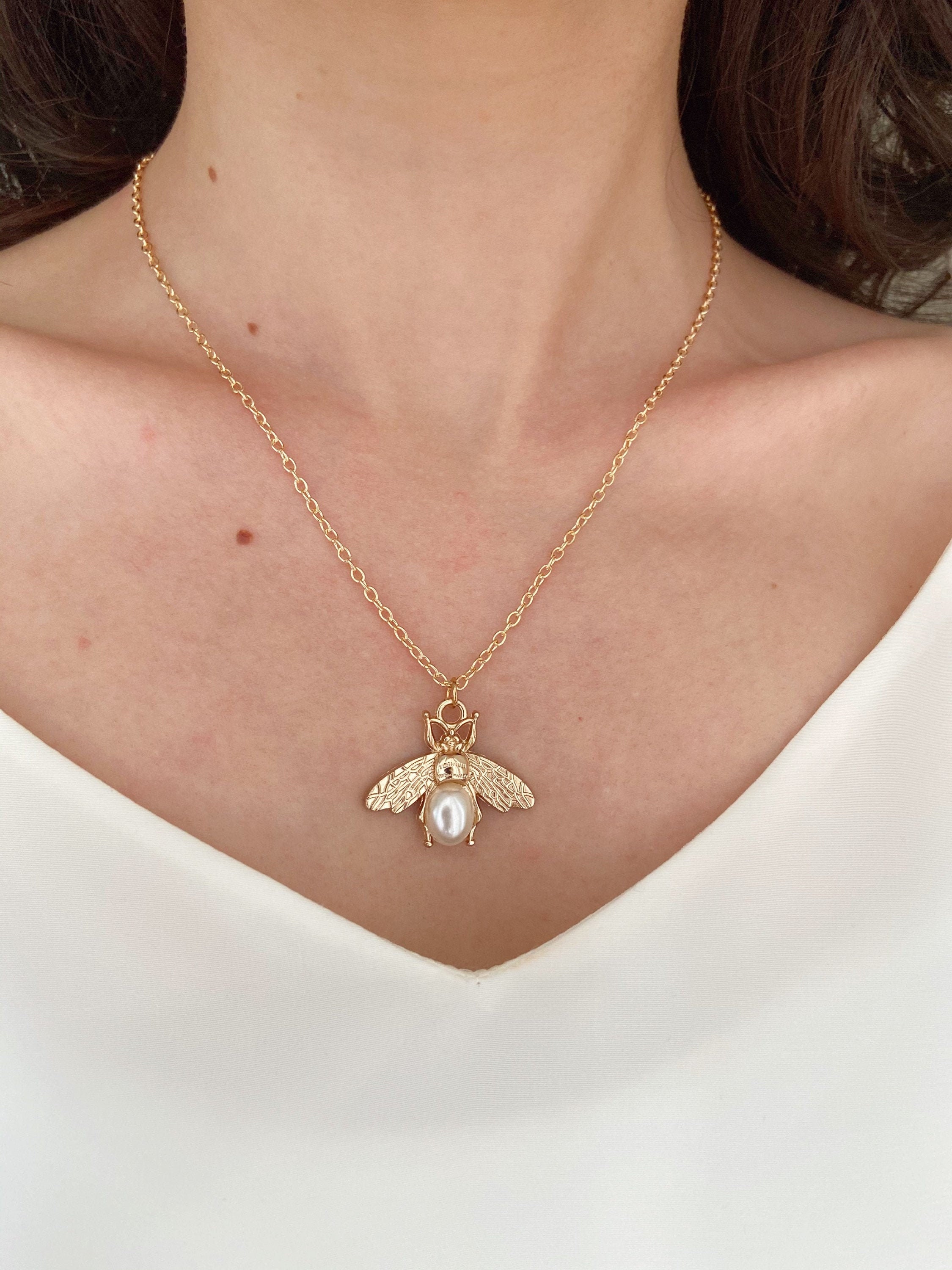 Vivienne Westwood Bumble Bee Necklace 2025 | www.urbag.ws