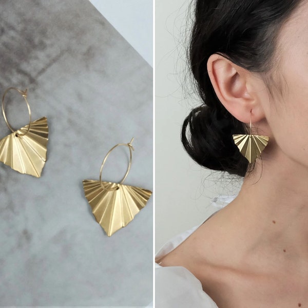 Pethalia Fan Earrings, Minimalist Hoops, Gold Triangle Fan Earrings, Art Deco Earrings, Modern Fan-Shaped Earrings Design, Sister BF Gift