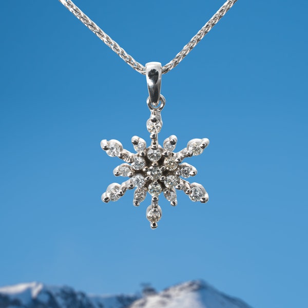 Frosty Dazzle Pendant Necklace main image 0