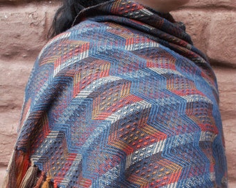 Belles écharpes 100 % laine d'alpaga véritable / vêtement d'hiver / châle en laine / châle avec des motifs andins / vêtement chaud et doux pour femme.
