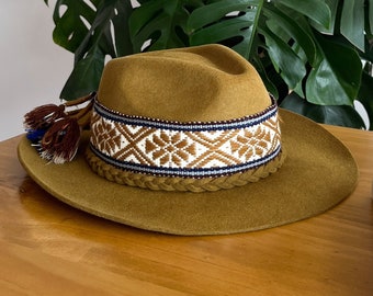 Elegant Sheepskin Hat - Handmade and Timeless Design, sheep leather hat / very elegant hat with inca ribbon