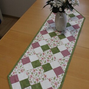 Runner da tavolo 108 cm x 32 cm, patchwork, fatto a mano, unico immagine 2