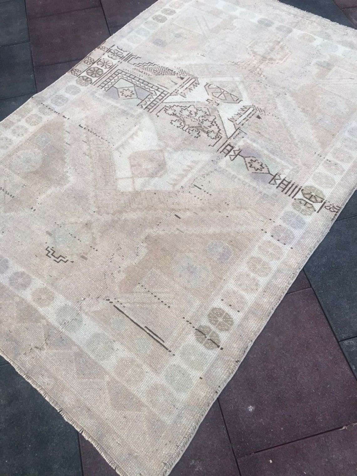 6 ft 9 in x 4 ft 5 in 210 x 137 cm Decorative Rug Vintage