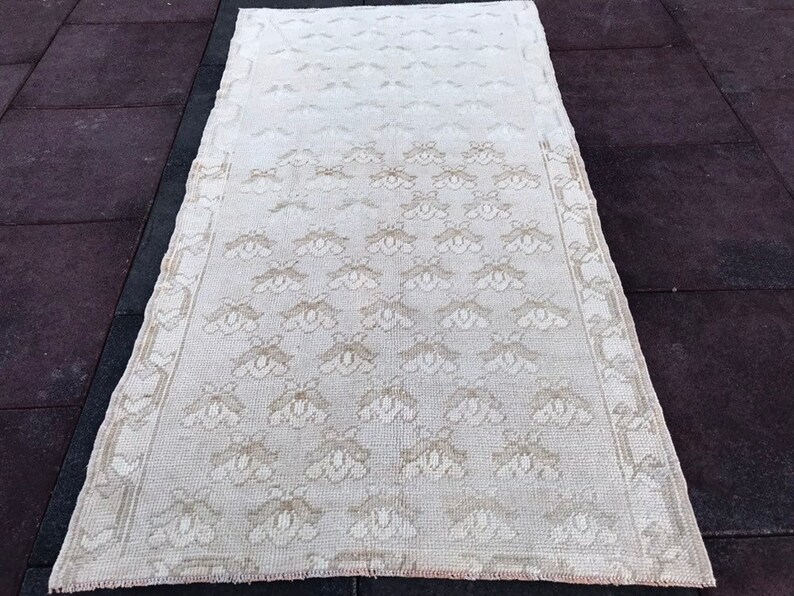 4 ft 9 in x 2 ft 6 in 150 x 79 cm Mini Runner Qushak rug