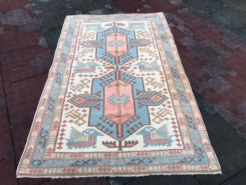 5 ft 5 in x 3 ft 4 in 168 x 105 cm Blue Qushak Rug runner