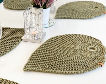 Set of 6 crochet placemats! Leaf shape placemats, crochet coasters, set of table mats