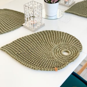 Crochet Placemat VIDEO TUTORIAL, tunisian crochet tablemat, original leaf crochet coaster