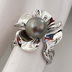 8mm Flannel Gray Tahitian Cultured Pearl Ring with White Topaz Accent