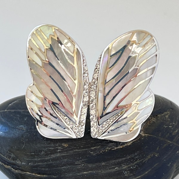 Délicieuse bague en mosaïque papillon en nacre - taille 7