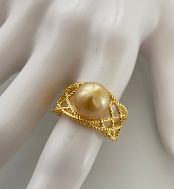 Brass Golden Round Pearl Ring, Adjustable at Rs 999/piece in New Delhi |  ID: 2852918087662