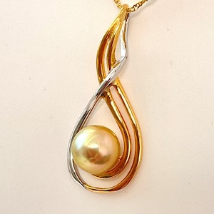 Elegant Two Tone Metal Color Pendant with 10mm Natural Color Golden South Sea Cultured Pearl