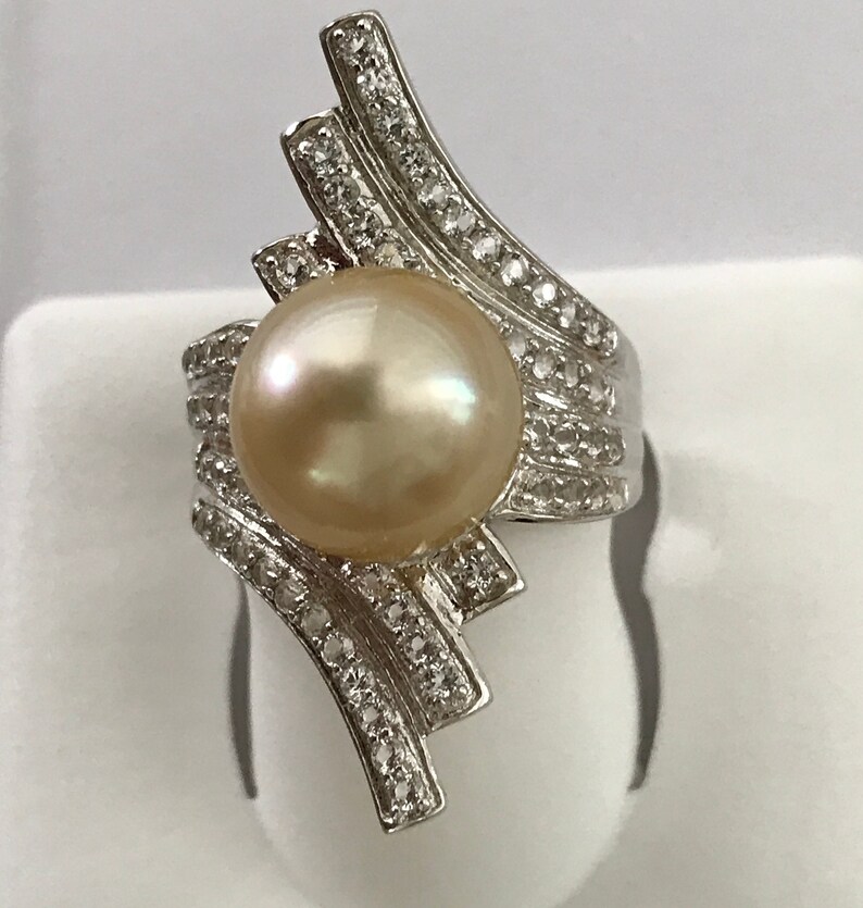 Golden South Sea Cultured Round 11.7mm Pearl Ring with White Topaz /& 925 Silver Rhodium plated