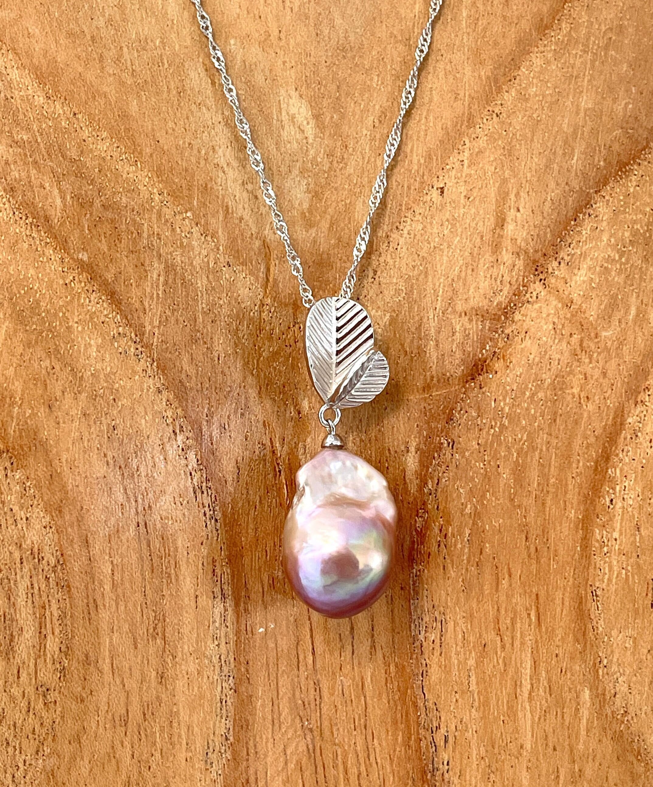 【MIDNIGHT MOMENT】 volume pearl necklace ●送料・関税込● MIDNIGHT MOMENT】volume pearl necklace / 追跡送 アクセサリー
