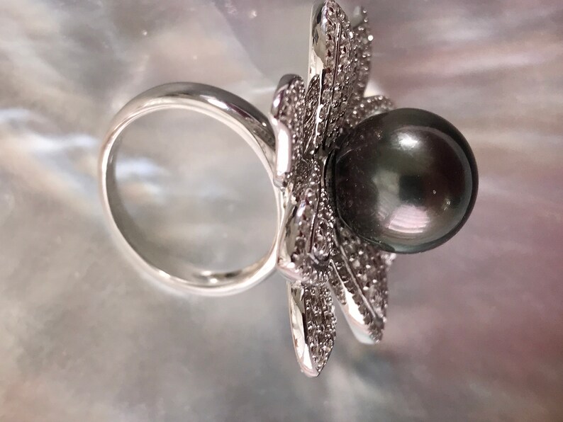 Cultured Tahitian Pearl Ring Floral 12mm Round Natural Colored