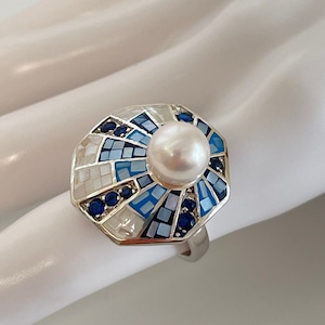 Beautiful Akoya Cultured Pearl with Hand set Mosaic Multi Color Mother-of-Pearls Sterling Silver Ring, size 7.