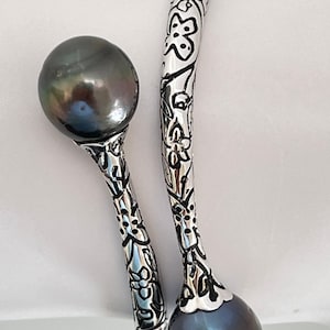 Gorgeous Hand-Carved 12mm Tahitian Cultured Pearl Bangle
