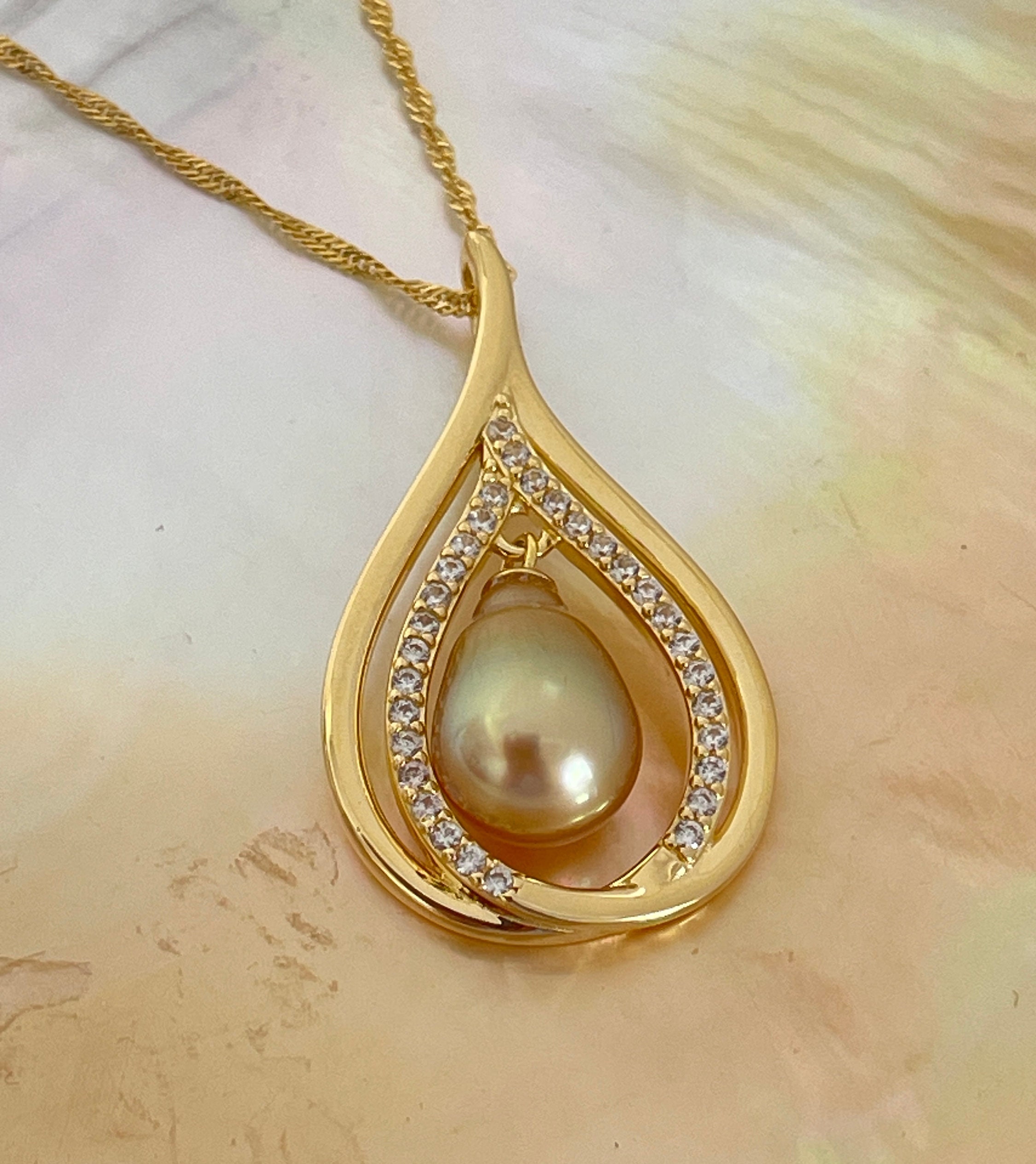 【MIDNIGHT MOMENT】 volume pearl necklace ●送料・関税込● MIDNIGHT MOMENT】volume pearl necklace / 追跡送 アクセサリー