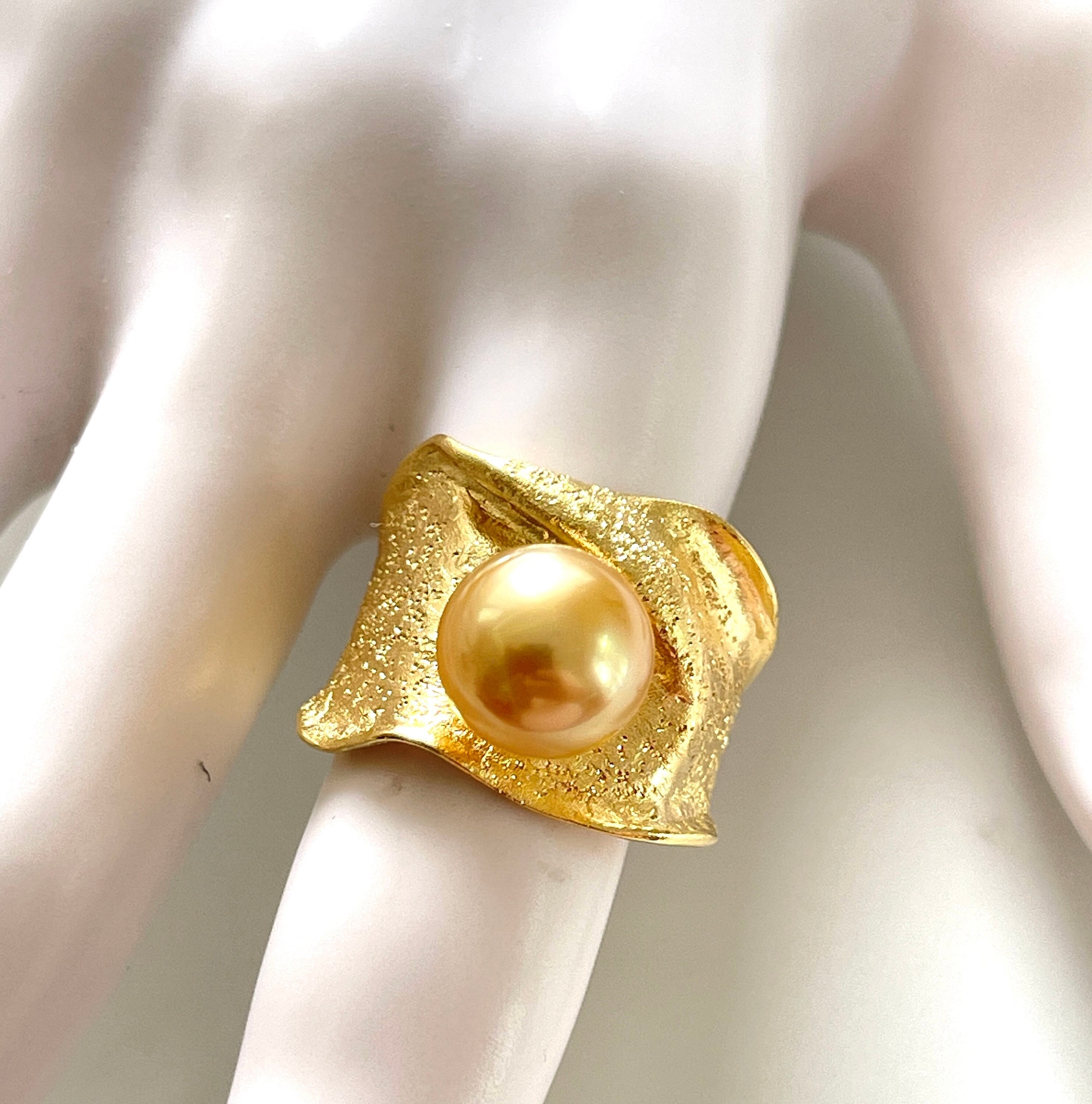 Gold south sea pearl - Etsy 日本