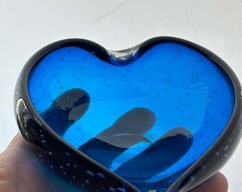 Bol en verre à bulles bleu en forme de coeur en verre de Murano, italien