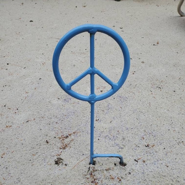 Blue Peace Sign on a Stake, Peace Sign for garden, garden peace sign, Hippy garden