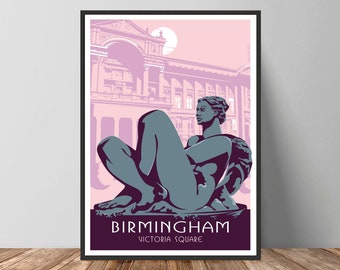 Może przedstawiać: Różowa i fioletowa ilustracja statuy leżącej kobiety na Victoria Square w Birmingham, w Anglii. Statua znajduje się przed budynkiem z kolumnami.