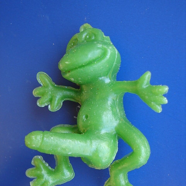 Rare vintage rubber 1970's Horny Toad frog theme novelty adult gag prank jiggler necklace