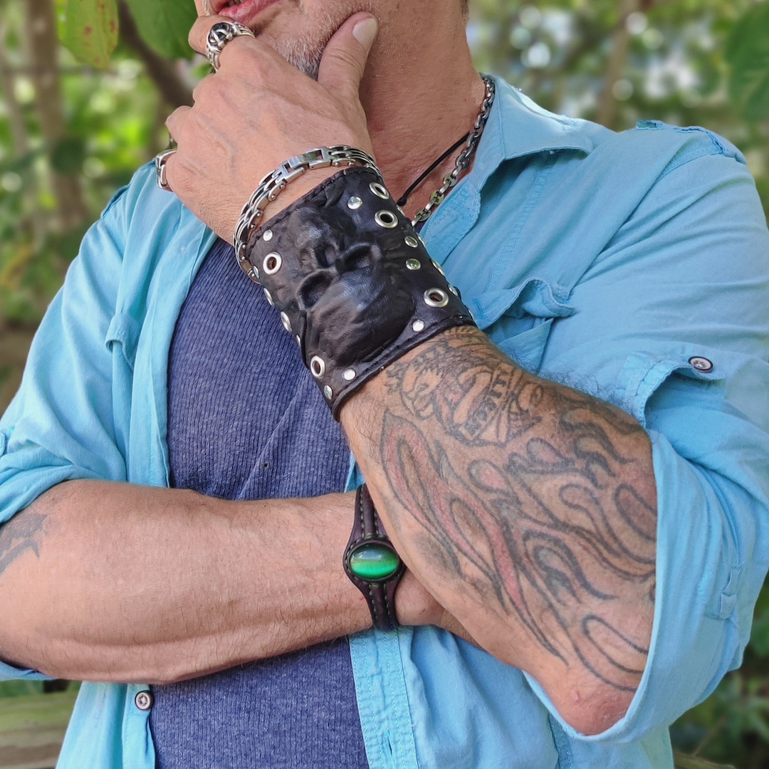 ミュージシャン CDL Orbit Bracelet Black 002.jpg?v=1593549320&width=1946