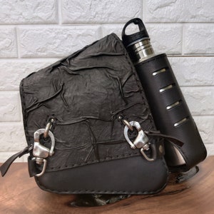 Handcrafted Vegetal Leather Black Right Side Wave Design Motorcycle Saddlebag-Harley Davidson Sportster-Universal Swingarm Bag