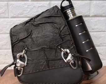 Handcrafted Vegetal Leather Black Right Side Wave Design Motorcycle Saddlebag-Harley Davidson Sportster-Universal Swingarm Bag