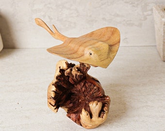 Wooden Stingray Figurine, Natural Sculpture, Handmade Statue, Wood Carving, Sea Life, Decorative, Nautical, Table Decor, Gift for Her