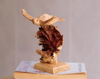 Drewniana rzeźba żółwia morskiego, rzeźba w drewnie, ocean, spersonalizowana figurka, dekoracja biurka, miłośnik żółwi, dekoracja biurka, prezent dla przyjaciela