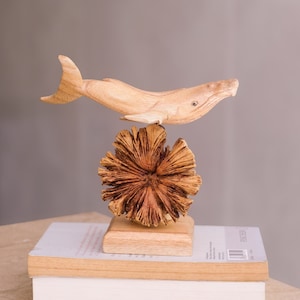 Estatua de ballena jorobada, figura personalizada, escultura, talla de madera de animal, náutica, océano, amante de las ballenas, regalo para papá, regalo para ella
