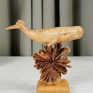 Statue en bois de cachalot, Figurine personnalisée, Sculpture, Sculpture sur bois d&#39;un animal, Ornements faits main, Amoureux des baleines, Décoration de table, Noël