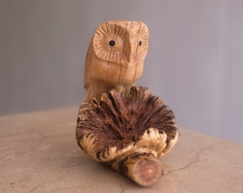 Gufo in miniatura in legno, graziosa statua, intaglio del legno, figura, scultura rustica, arredamento per la cameretta dei bambini