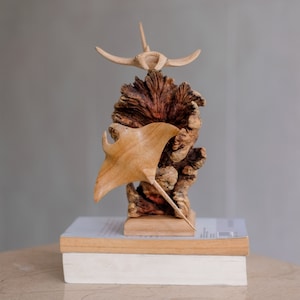 Holz Manta Rochen Paar Skulptur, Kunststück, Exotisch, Figur, Fisch, Meereswelt, Regal Dekor, Korallenriff, Personalisiert, Mutter, Weihnachten